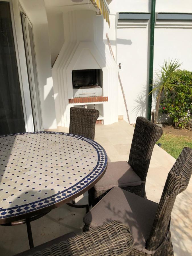 Dominion Beach House 埃斯特波纳 外观 照片