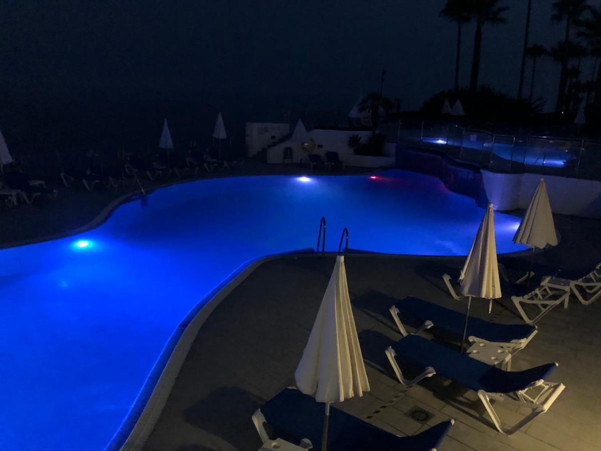 Dominion Beach House 埃斯特波纳 外观 照片