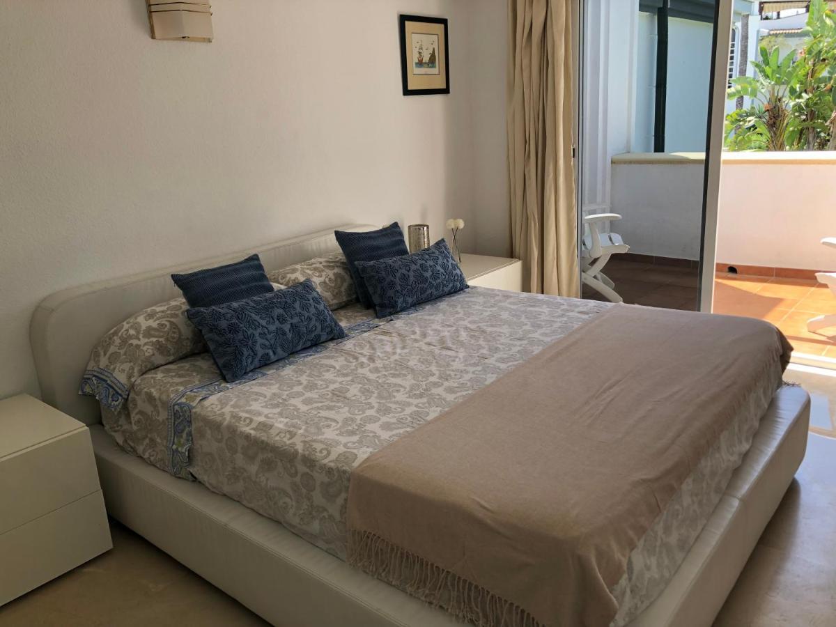 Dominion Beach House 埃斯特波纳 外观 照片