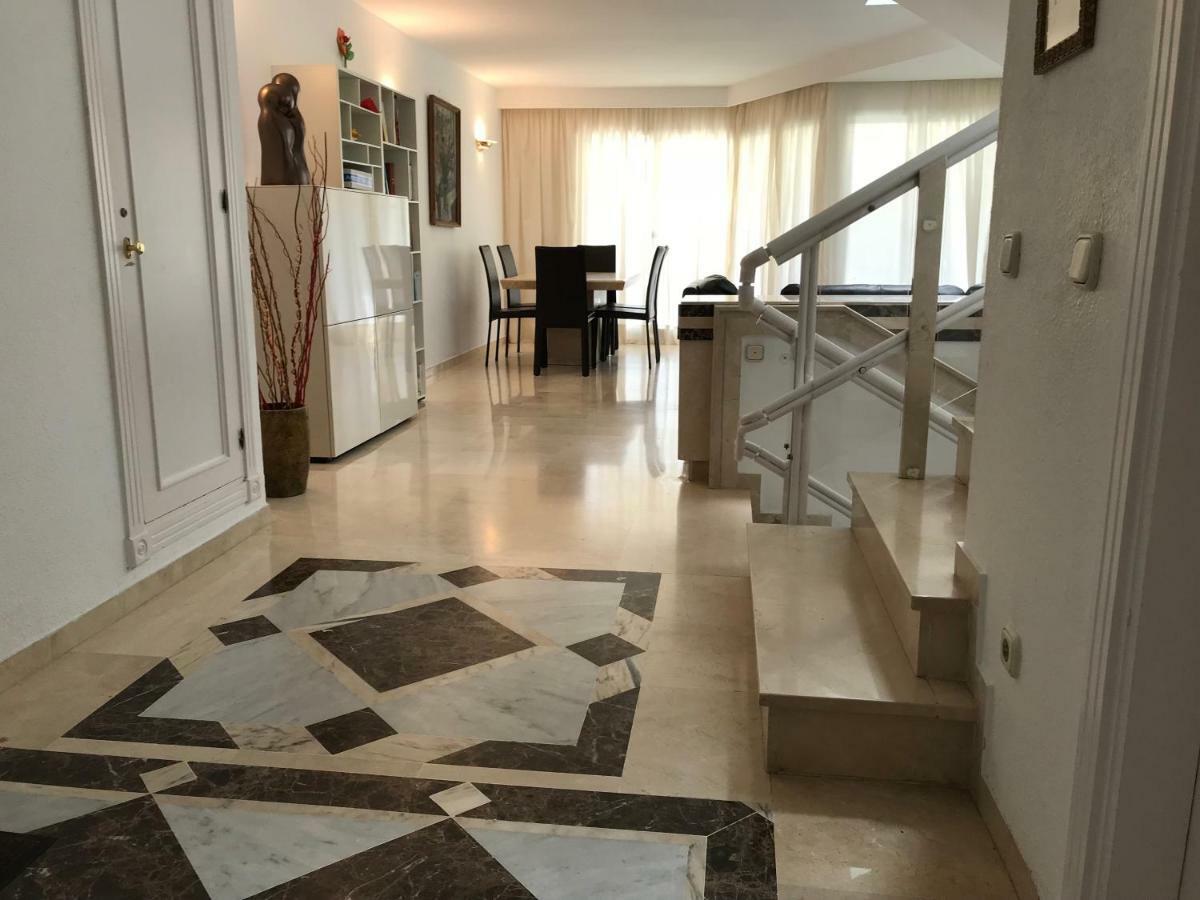 Dominion Beach House 埃斯特波纳 外观 照片