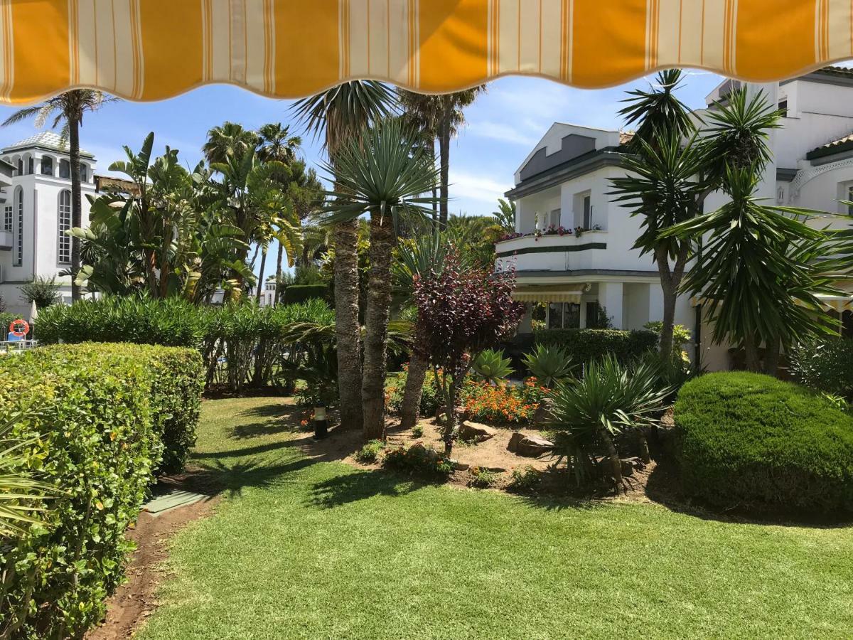Dominion Beach House 埃斯特波纳 外观 照片